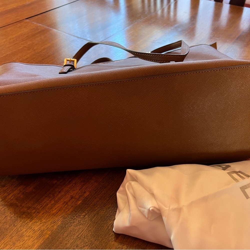 Michael Kors Quinn Large Pebbled Leather Tote Bag Camel - includes tote - Picture 5 of 6